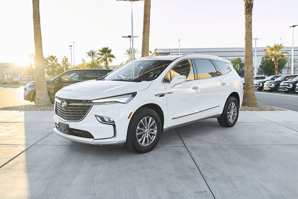 Used 2024 Buick Enclave Premium image 4