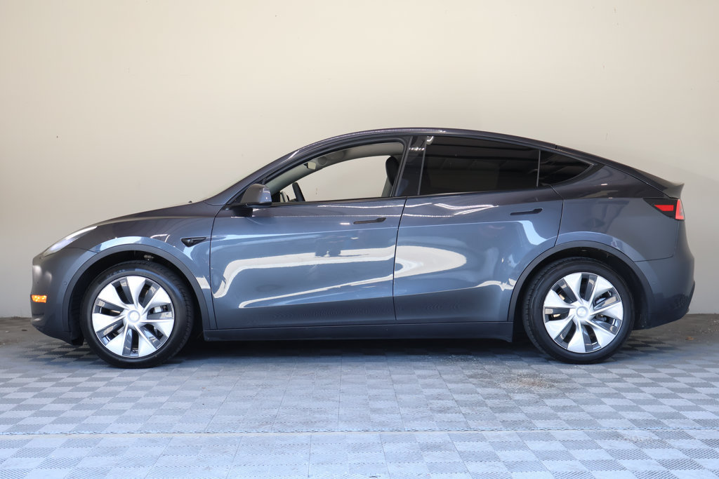 Used 2021 Tesla Model Y Long Range AWD/4WD image 7