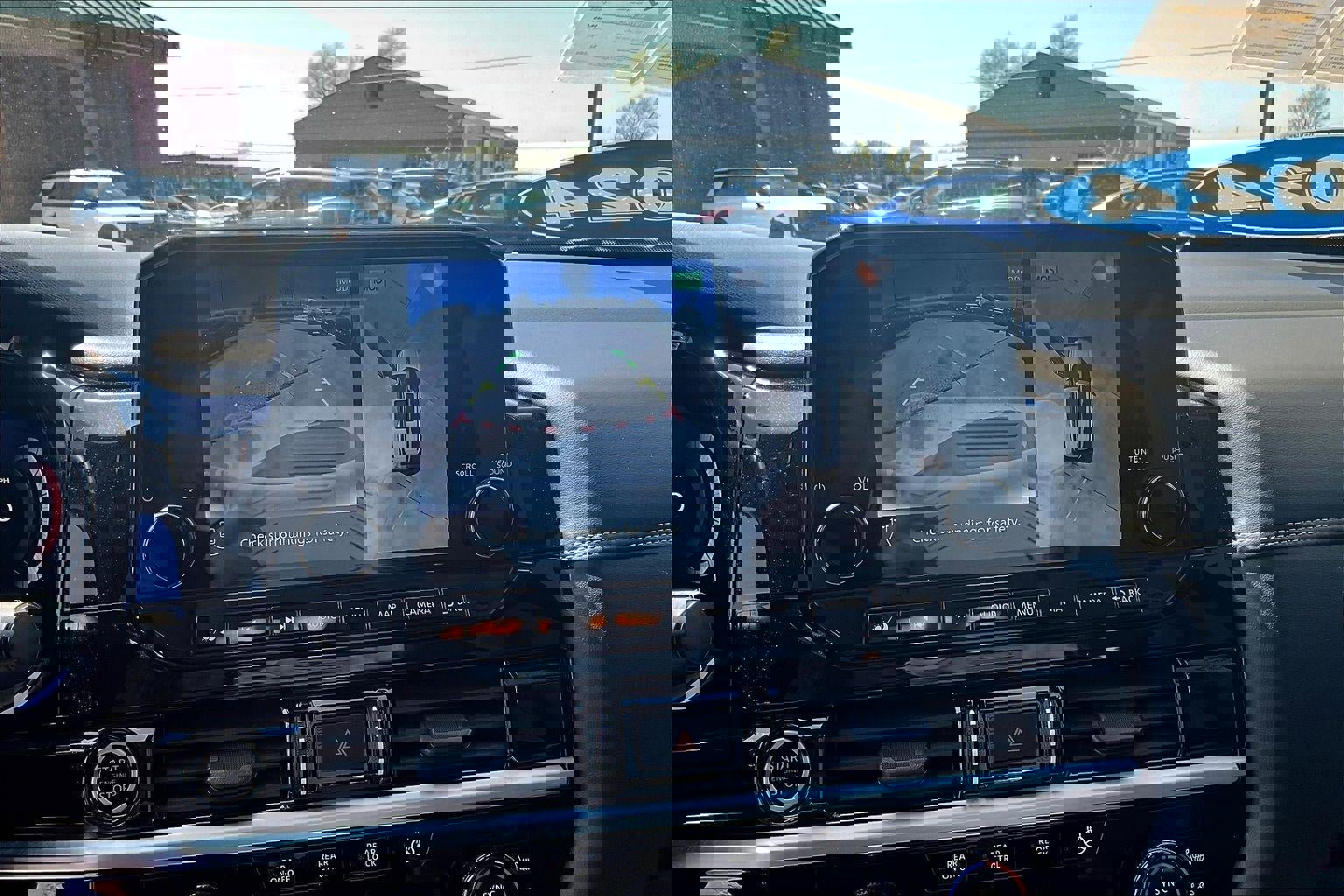 Used 2024 Nissan Pathfinder Platinum image 14