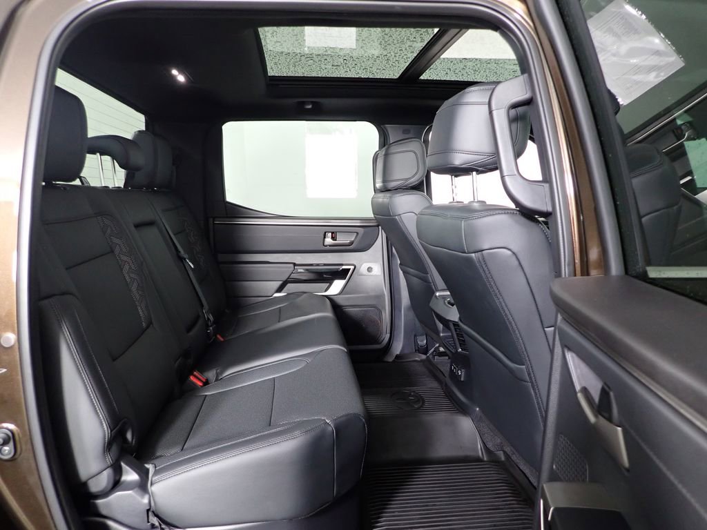 Used 2025 Toyota Tundra Limited AWD/4WD image 43