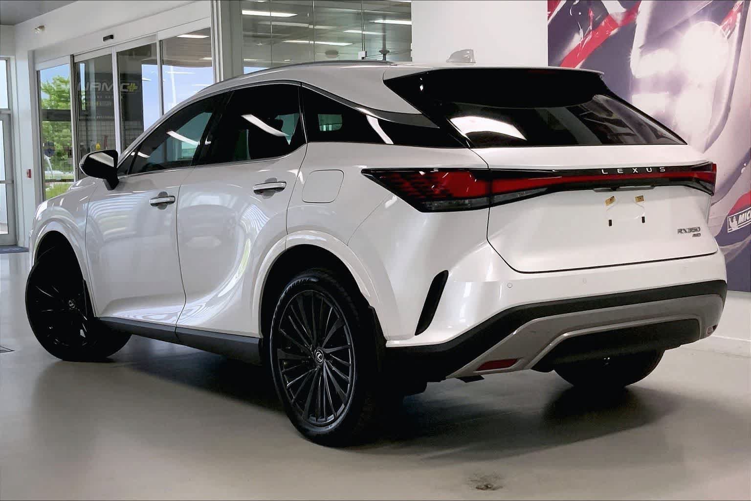 Used 2024 Lexus RX 350 Premium w/ Accessory Package (Z1) AWD/4WD image 4