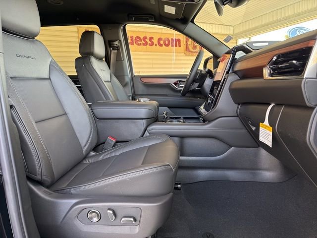 New 2026 GMC Yukon XL Denali image 25