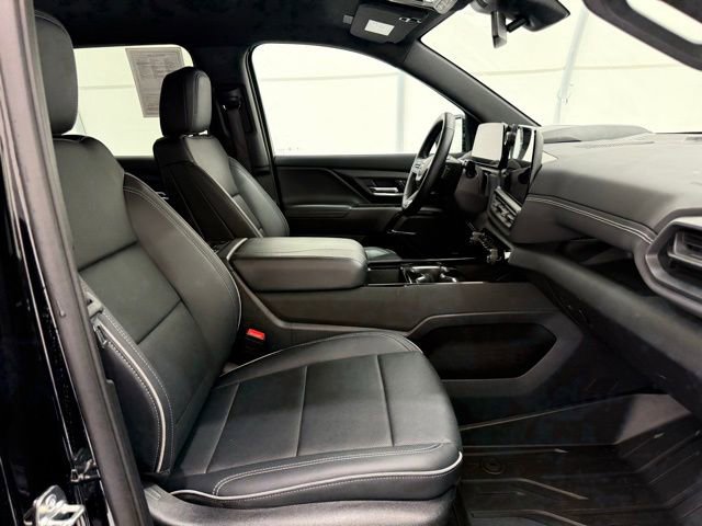 Used 2025 Chevrolet Silverado EV LT AWD/4WD image 23