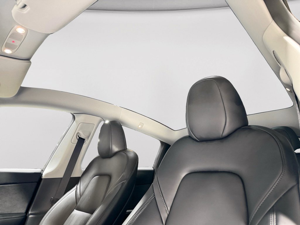 Used 2024 Tesla Model Y Long Range image 23