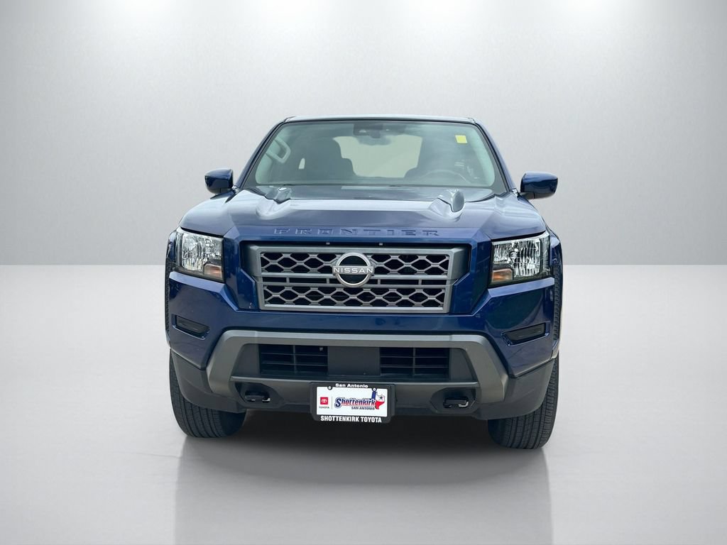 Used 2023 Nissan Frontier SV w/ Technology Package AWD/4WD image 2