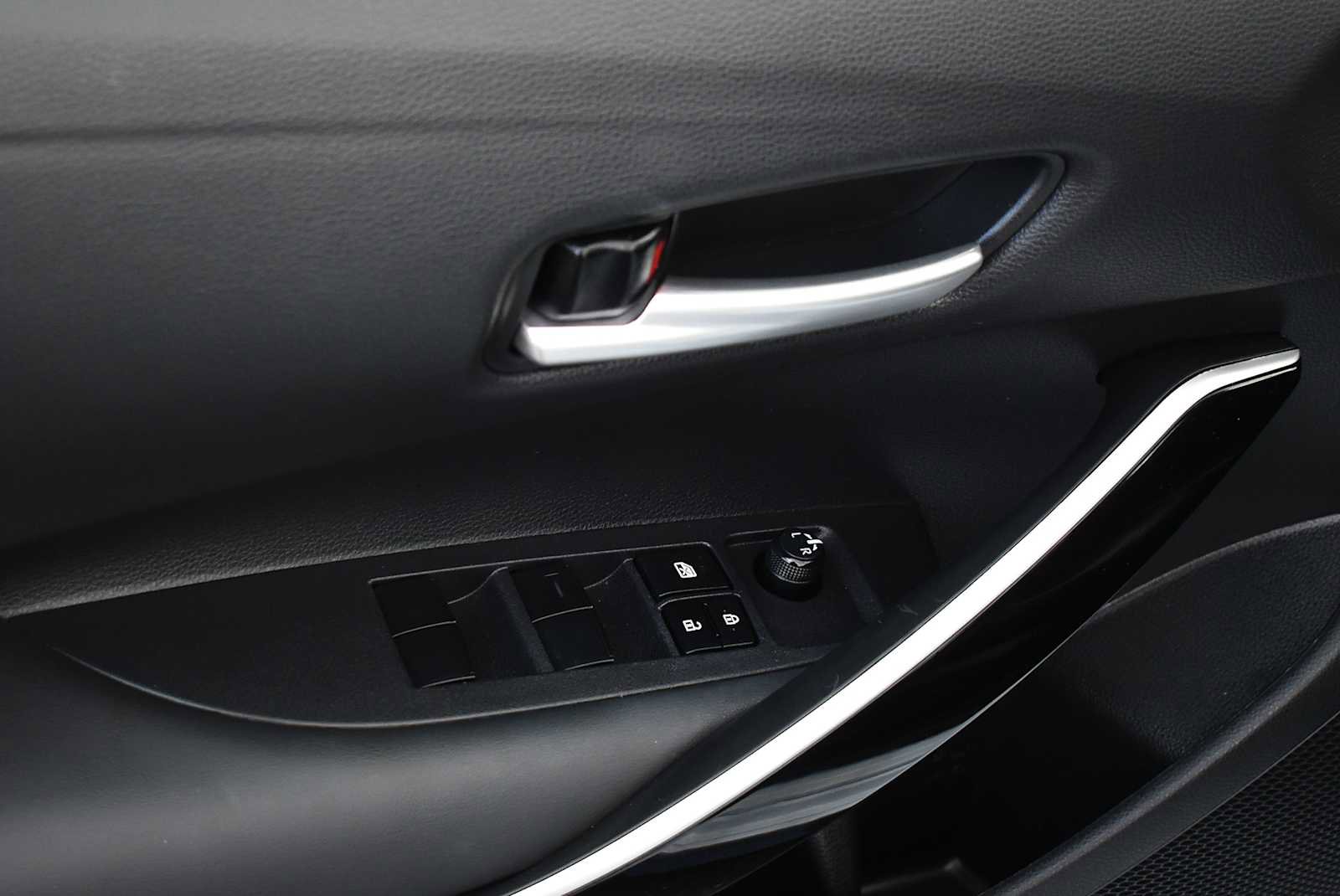 Used 2023 Toyota Corolla XSE image 29