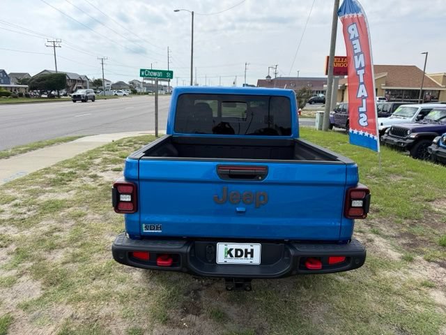 Used 2024 Jeep Gladiator Rubicon AWD/4WD image 6