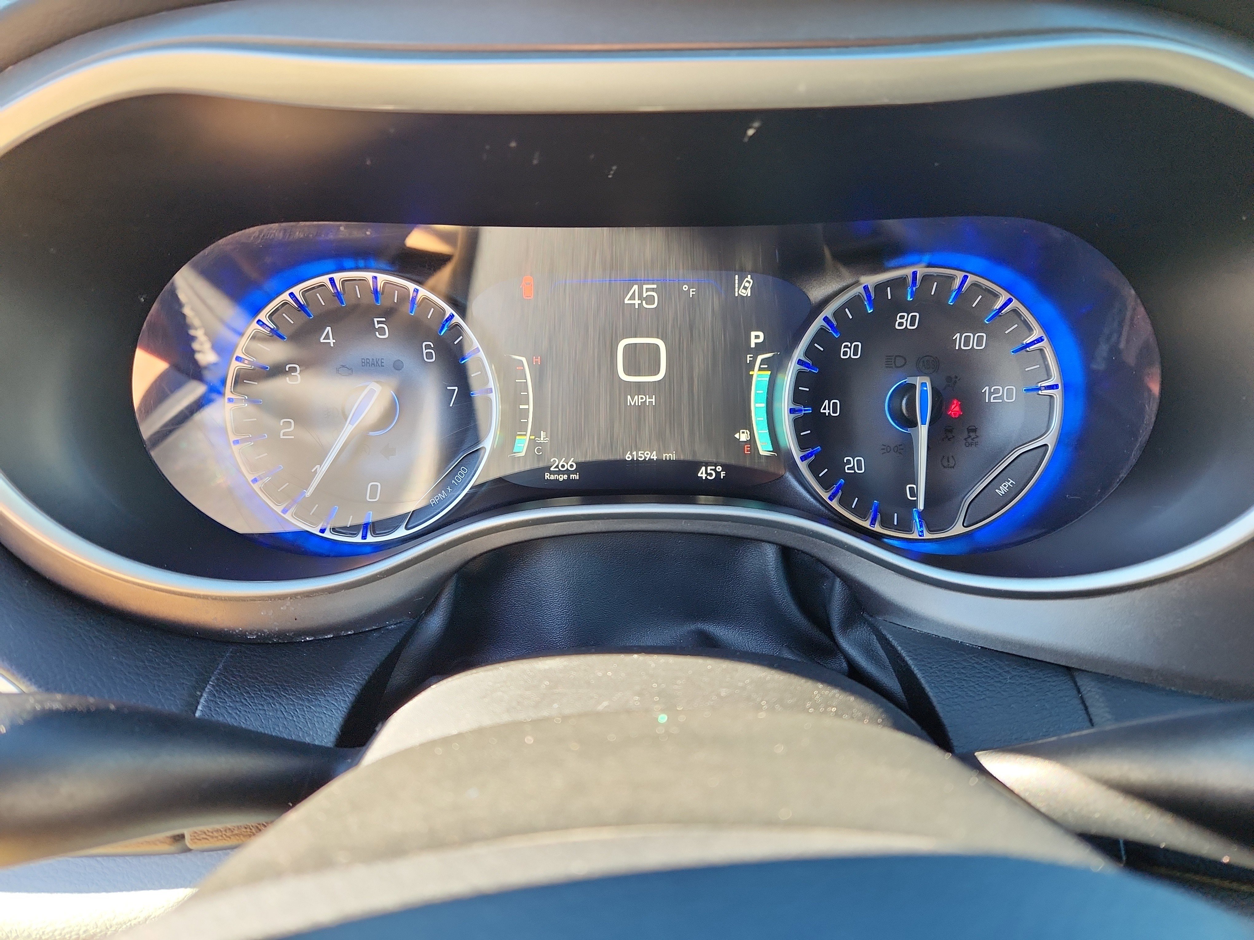 Used 2023 Chrysler Pacifica Touring-L image 21