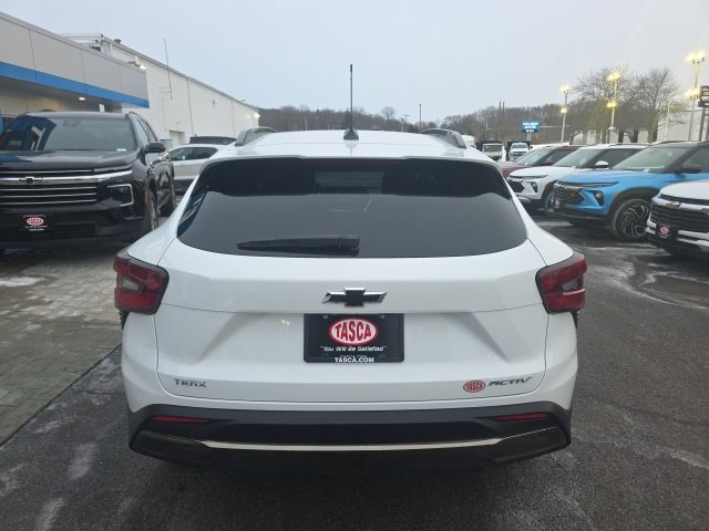 Used 2026 Chevrolet Trax ACTIV w/ Sunroof Package image 4