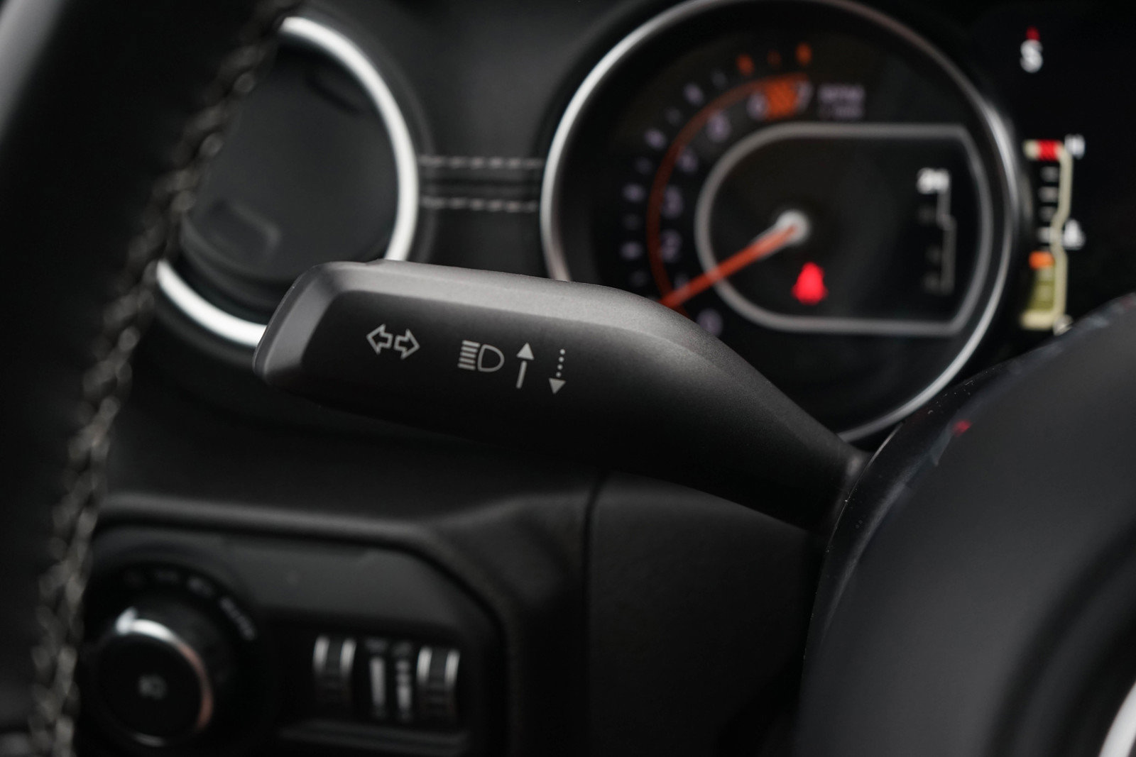 Used 2022 Jeep Wrangler Unlimited Sahara w/ Cold Weather Group image 16