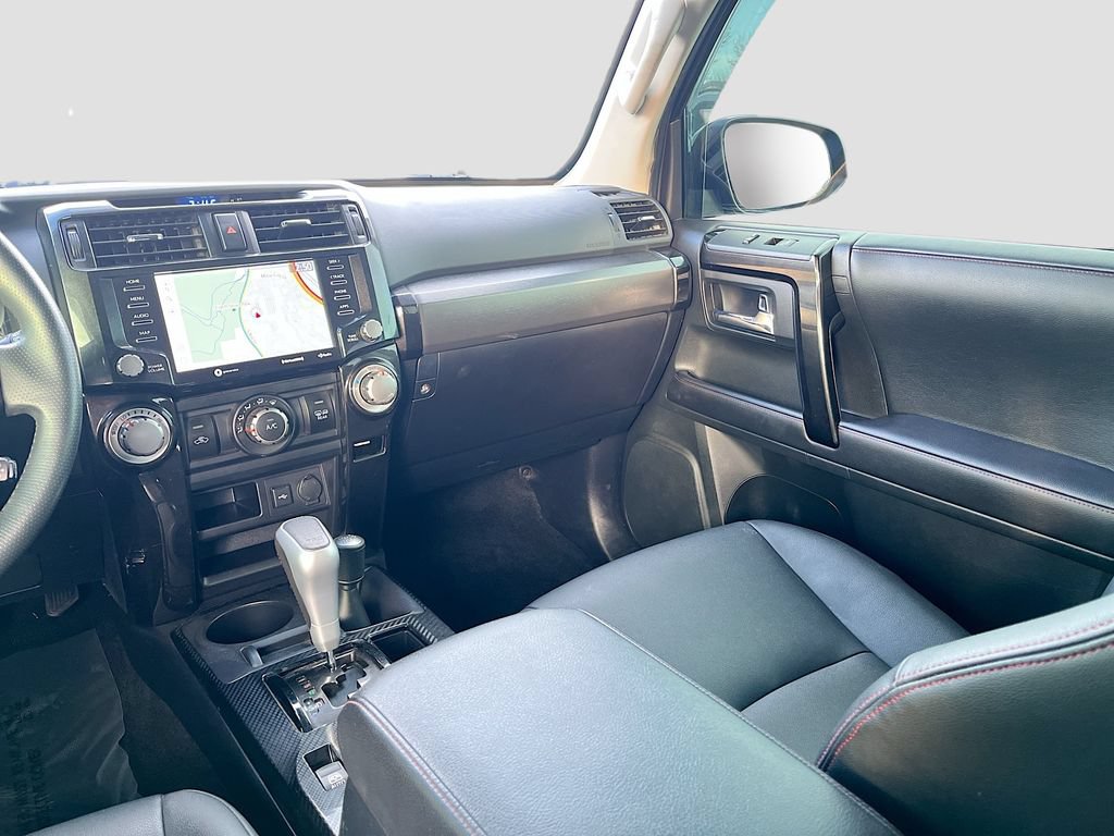 Used 2022 Toyota 4Runner TRD Off-Road Premium AWD/4WD image 23