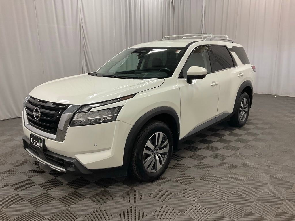 Used 2023 Nissan Pathfinder SL image 9
