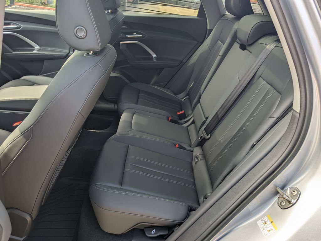 Used 2025 Audi Q5 Premium Plus w/ Premium Plus AWD/4WD image 23