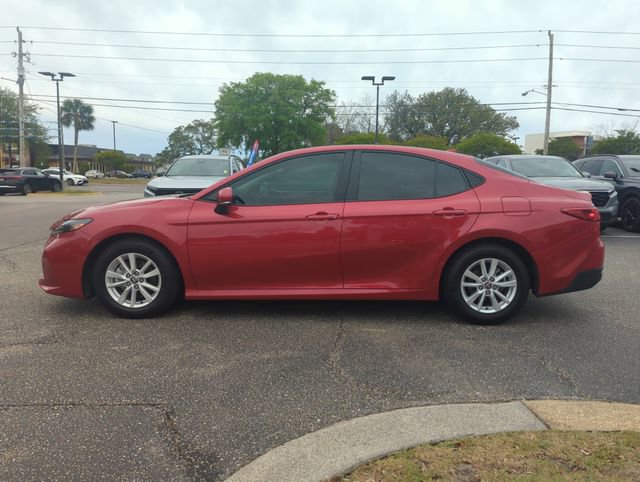 Used 2025 Toyota Camry LE FWD image 7