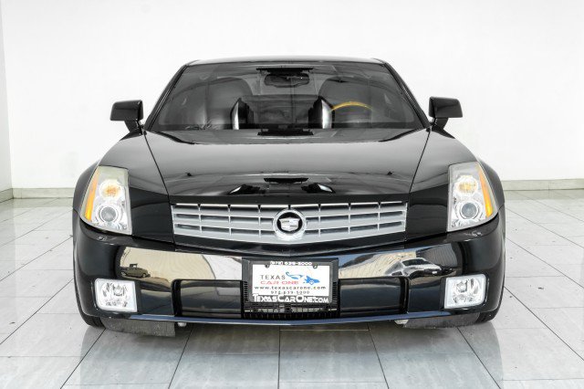 Used 2006 Cadillac XLR RWD image 3