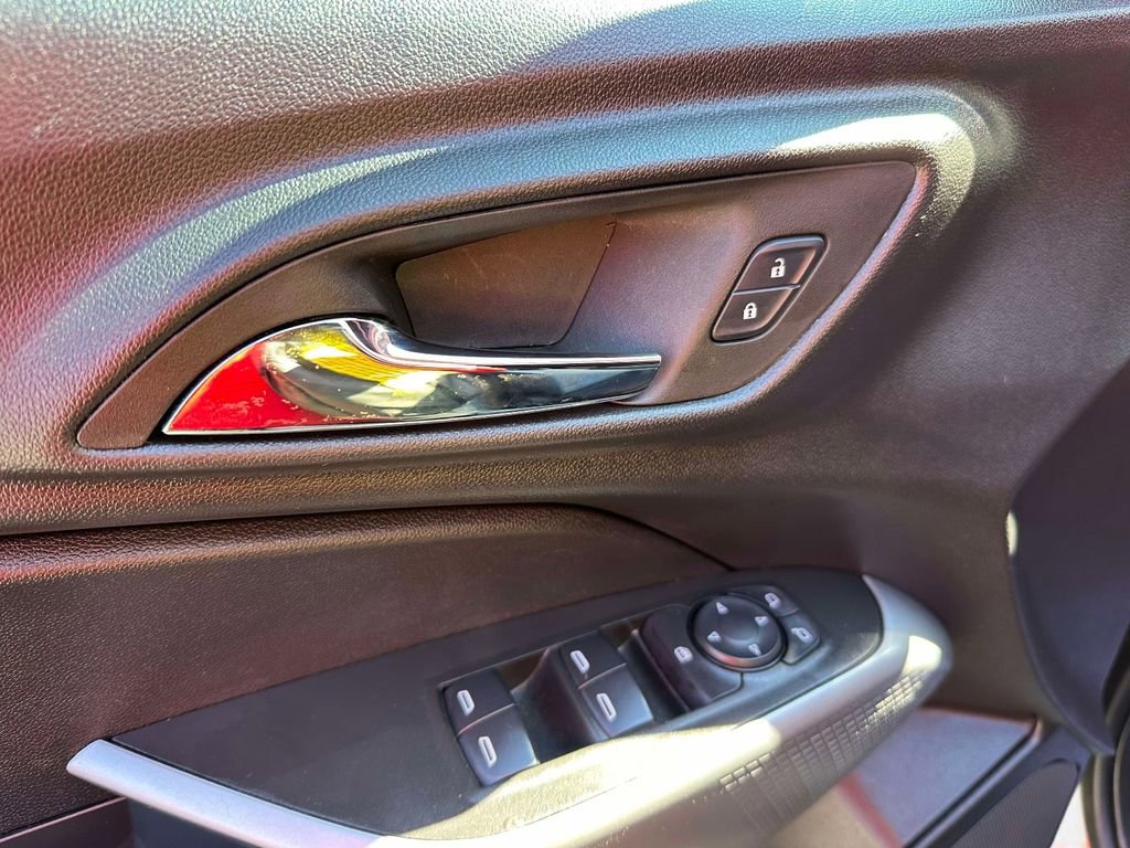 Used 2024 Chevrolet Trax RS w/ Driver Confidence Package FWD image 26
