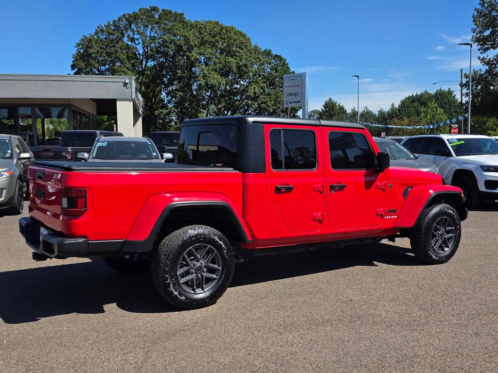 Used 2024 Jeep Gladiator Sport AWD/4WD image 31