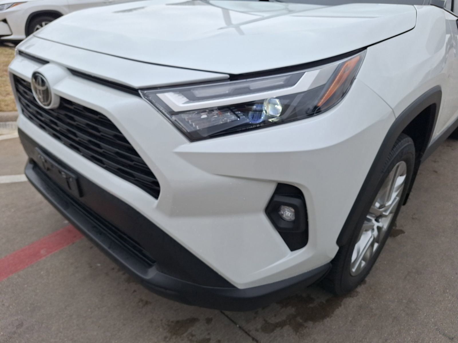 Used 2024 Toyota RAV4 XLE Premium image 10