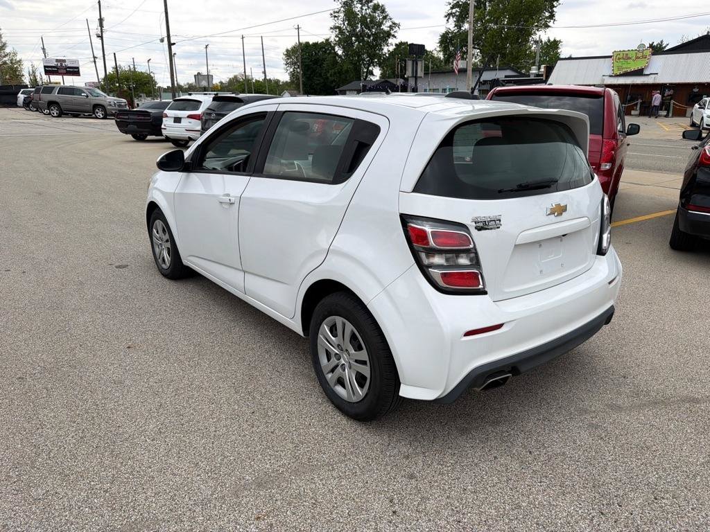 Used 2017 Chevrolet Sonic LT FWD image 5