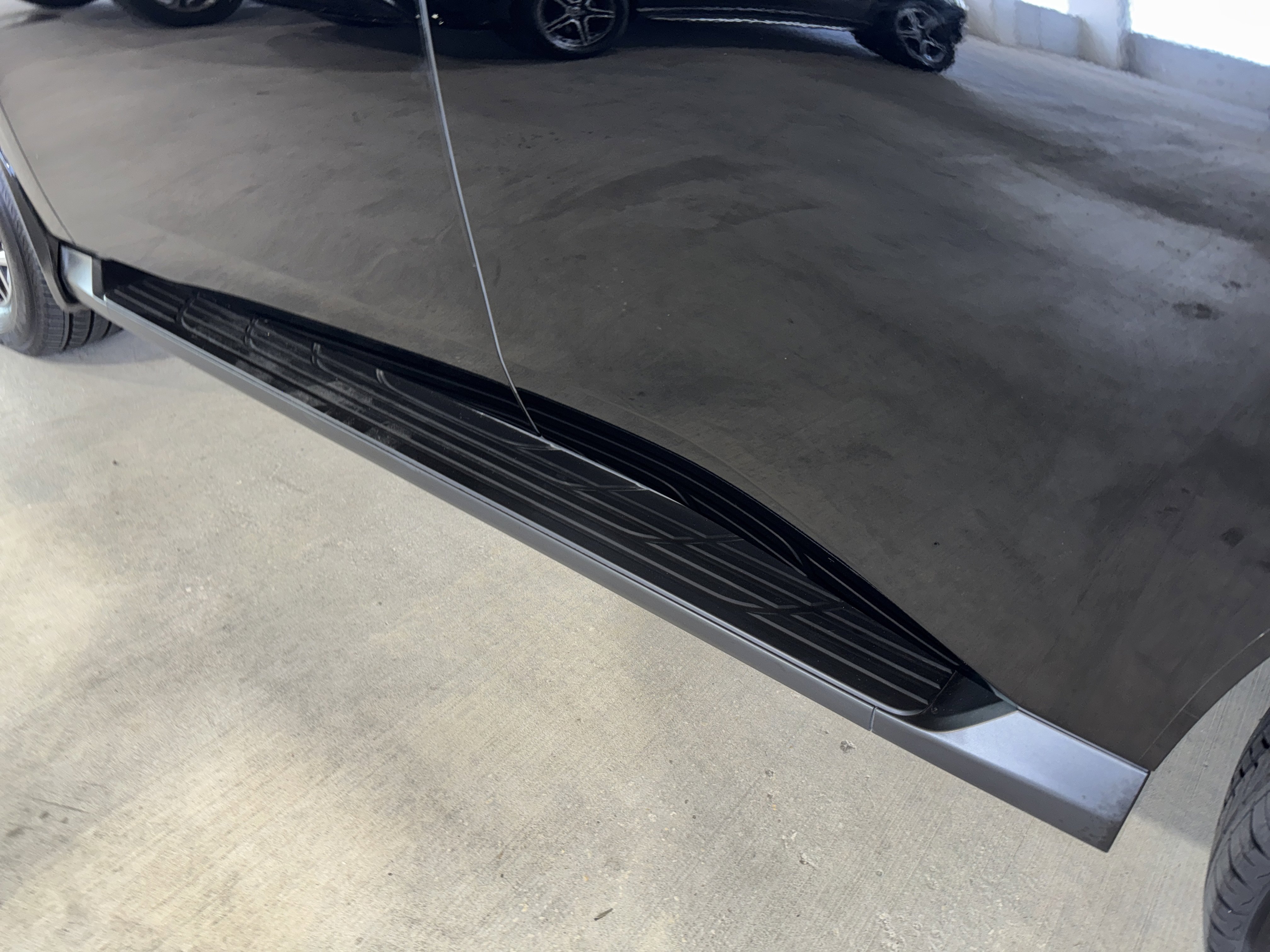 Used 2025 Nissan Armada Platinum image 39