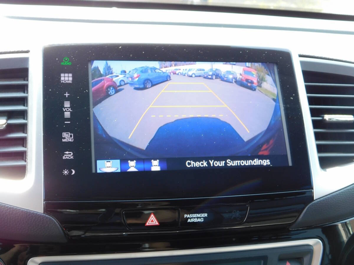 Used 2016 Honda Pilot Touring image 15