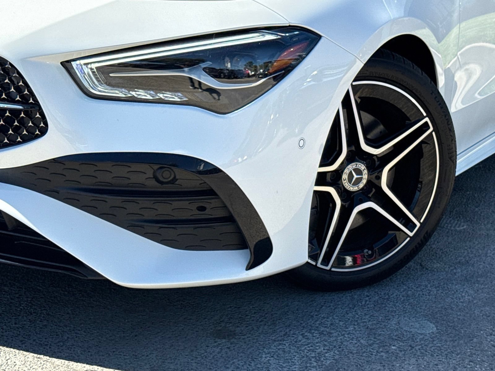 Used 2025 Mercedes-Benz CLA 250 4MATIC image 3