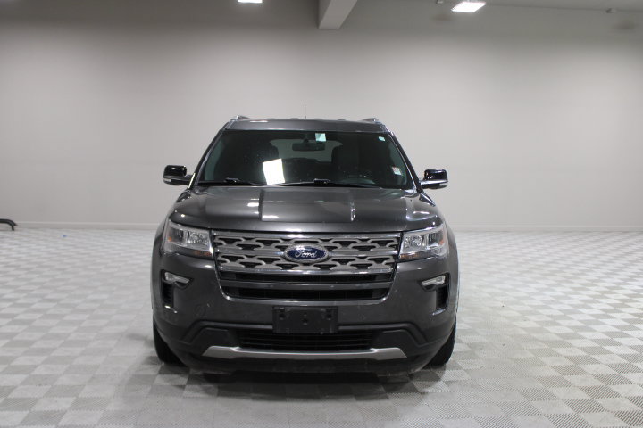 Used 2018 Ford Explorer XLT w/ Equipment Group 202A AWD/4WD image 2