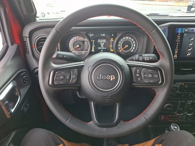 Used 2024 Jeep Wrangler Unlimited Rubicon w/ Technology Group image 19