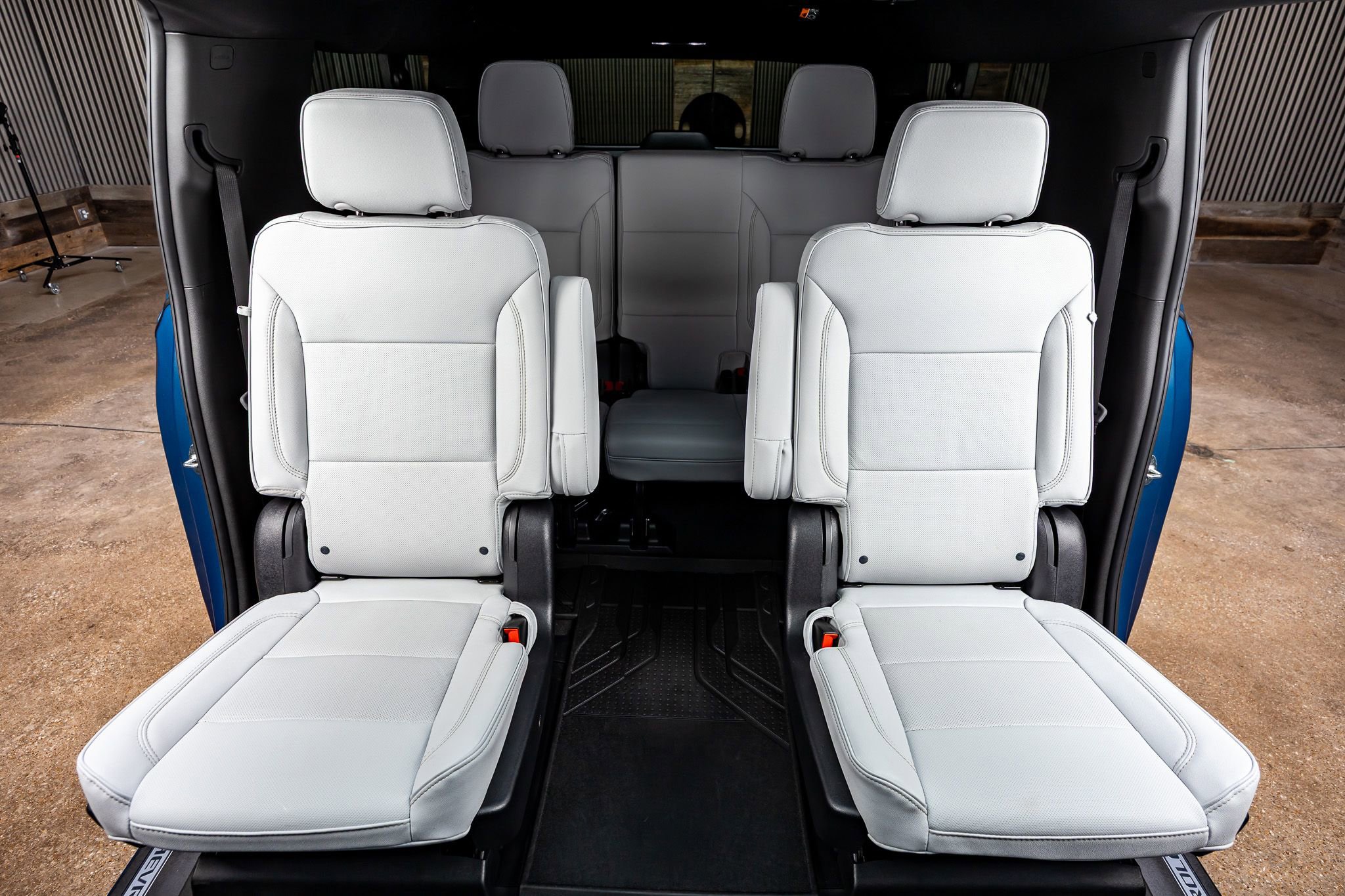 Used 2025 Chevrolet Suburban Premier w/ Sun And Tow Package image 31