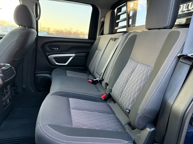 Used 2023 Nissan Titan SV w/ SV Convenience Package image 21