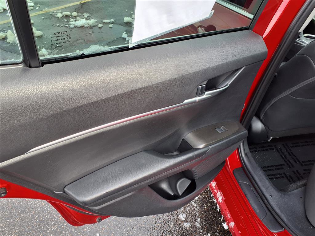 Used 2024 Toyota Camry LE image 8