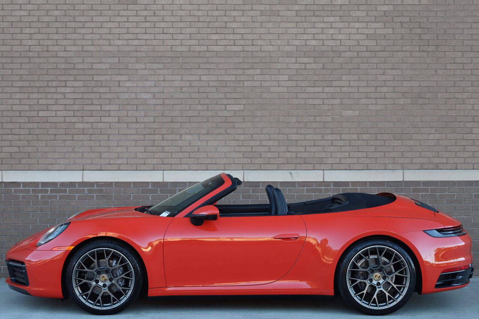 Used 2021 Porsche 911 Carrera w/ Premium Package RWD image 4