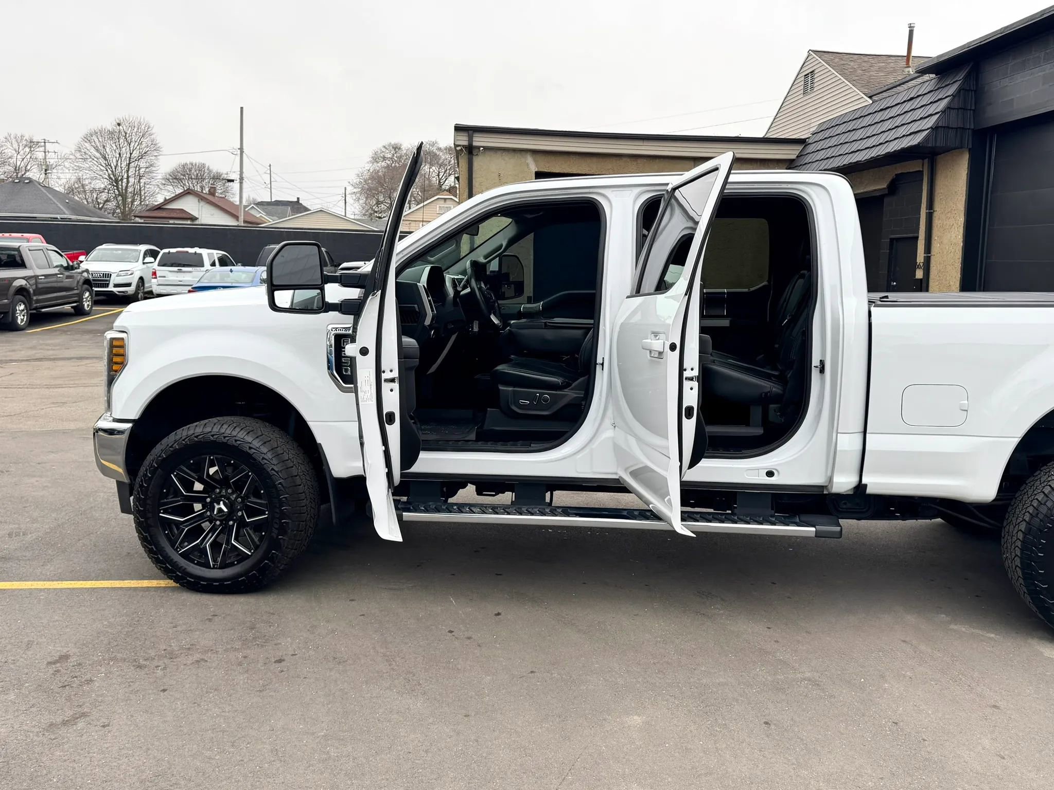 Used 2019 Ford F250 Lariat image 4