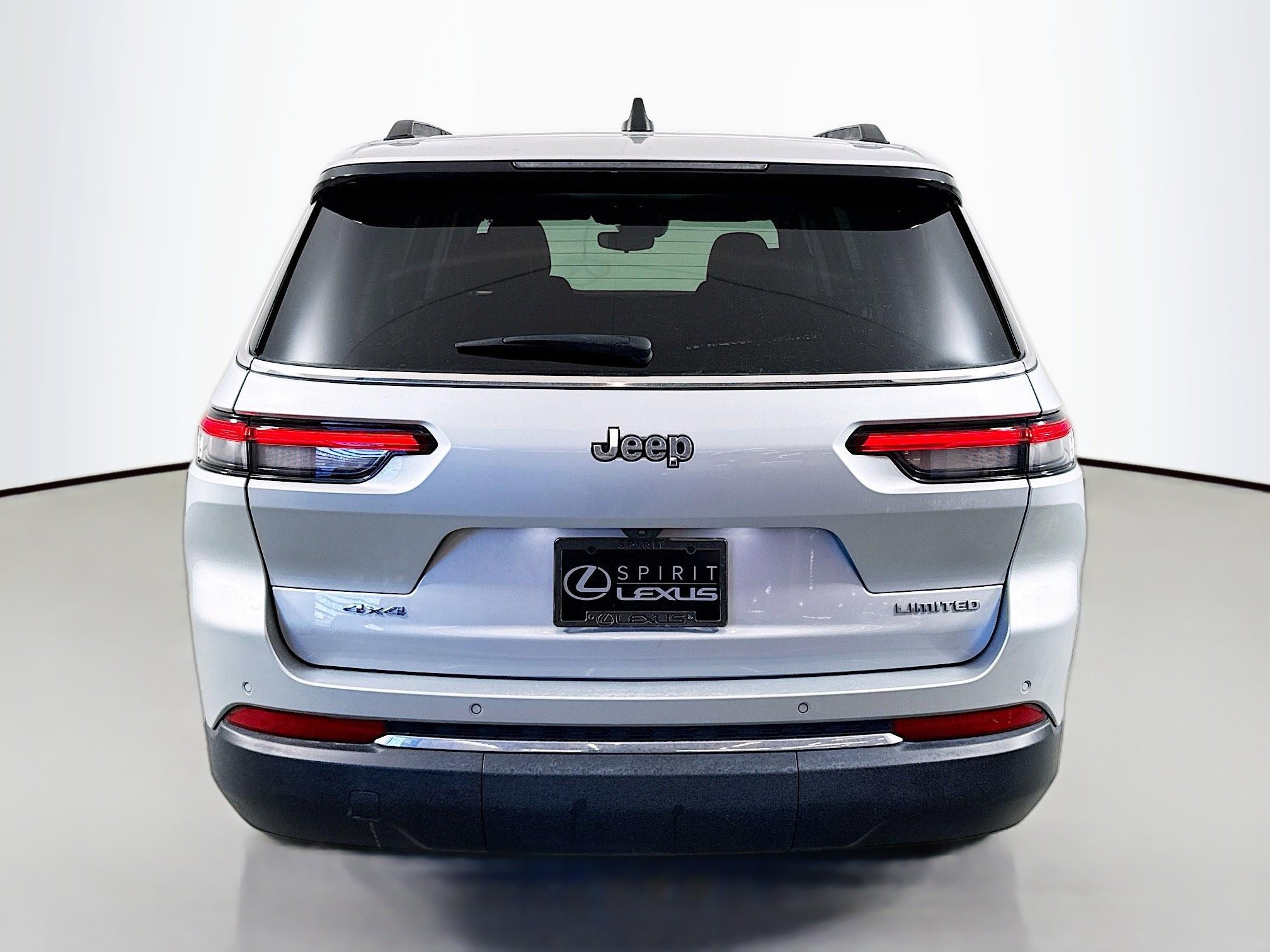 Used 2023 Jeep Grand Cherokee L Limited image 6