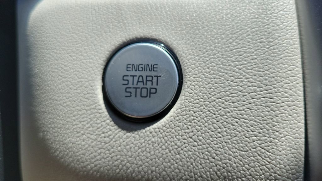Used 2022 Kia Sorento S w/ Panoramic Sunroof Package FWD image 23