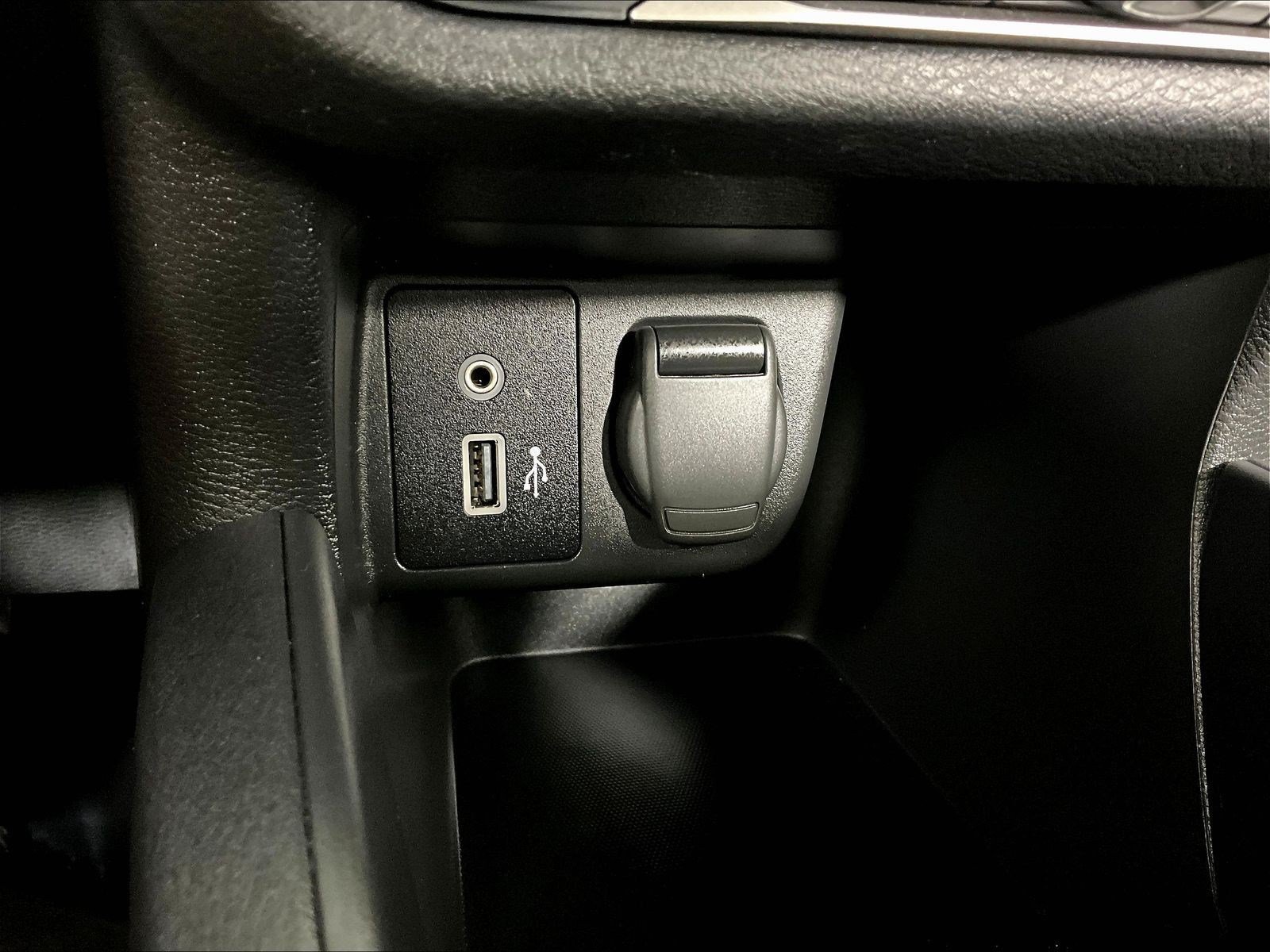 Certified 2021 Nissan Versa S FWD image 16
