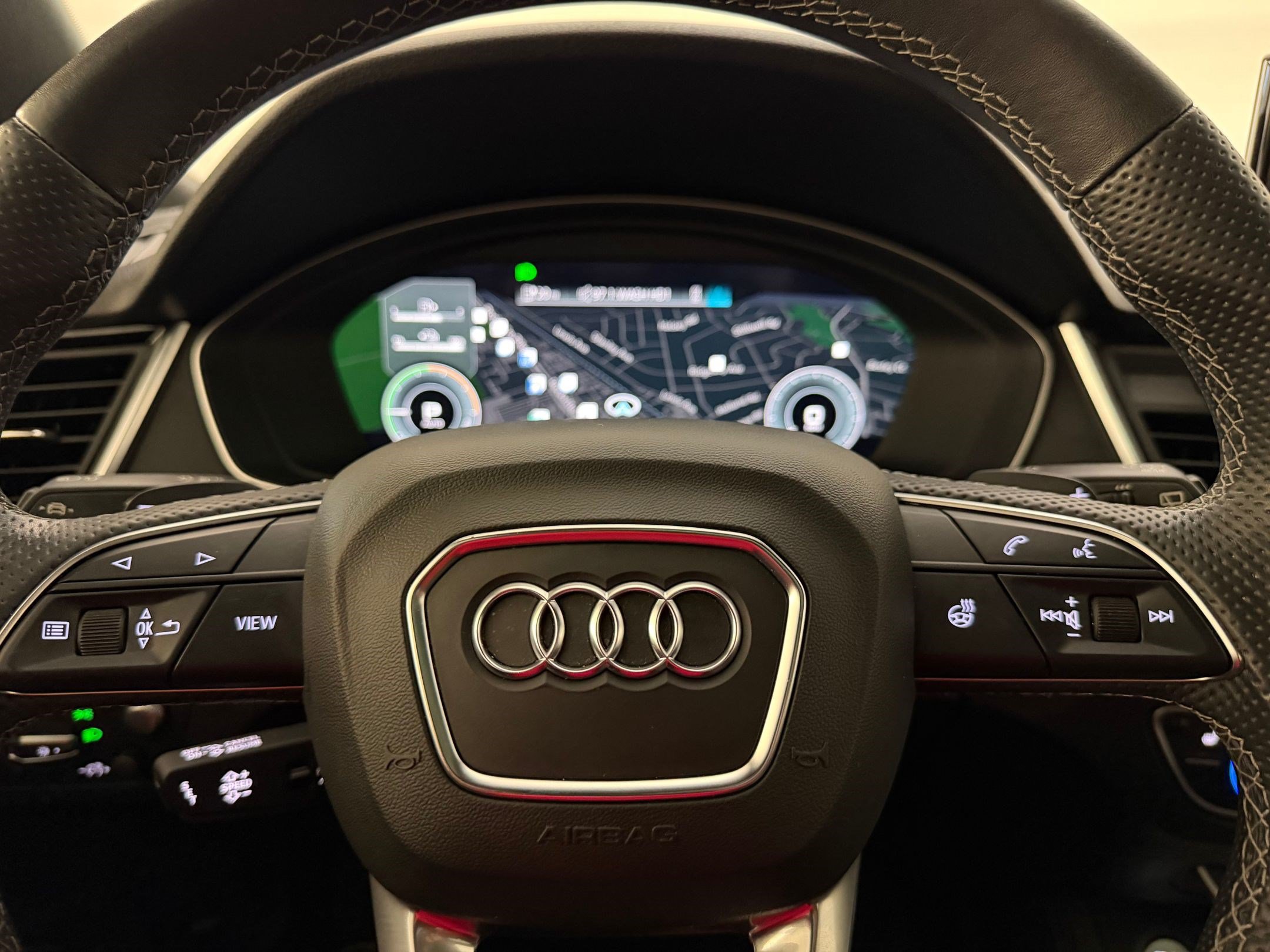 Used 2021 Audi Q5 e Prestige AWD/4WD image 11