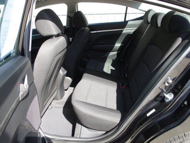 Used 2019 Hyundai Elantra SE w/ Cargo Package FWD image 9