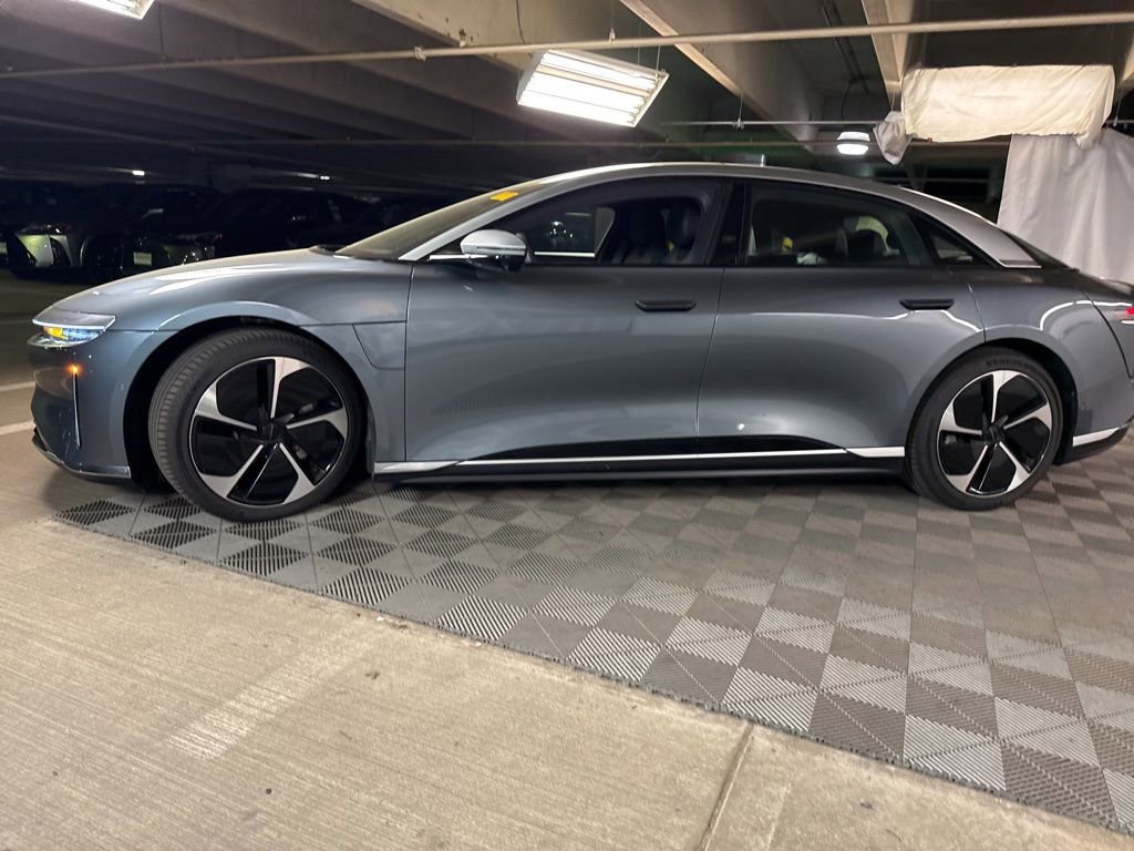 Used 2025 Lucid Air Grand Touring image 4