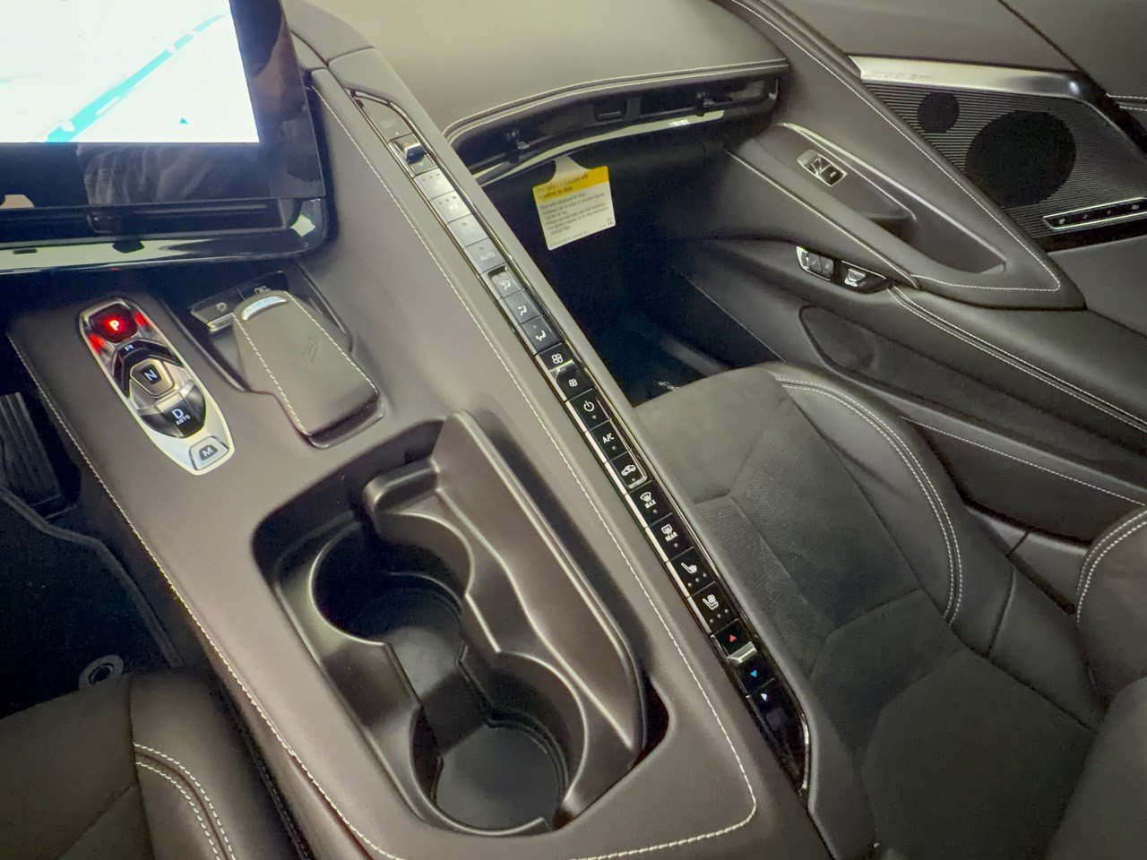 Used 2025 Chevrolet Corvette Stingray Preferred Conv w/ Z51 Performance Package RWD image 22