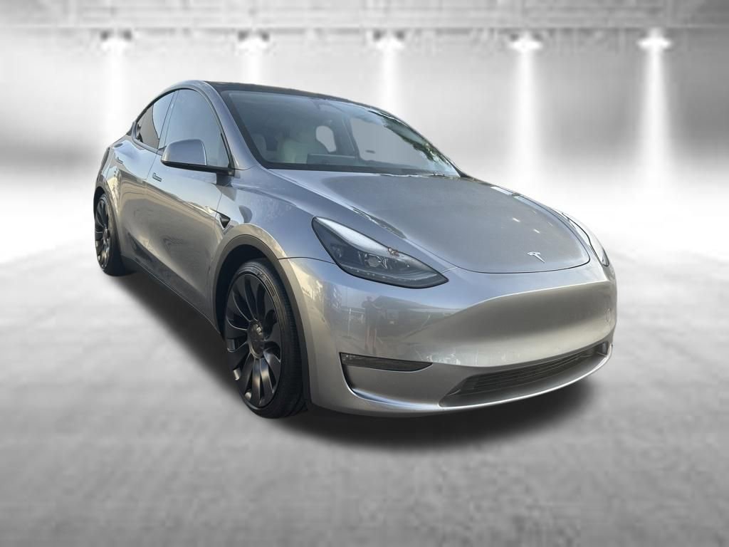 Used 2024 Tesla Model Y Performance AWD/4WD image 2