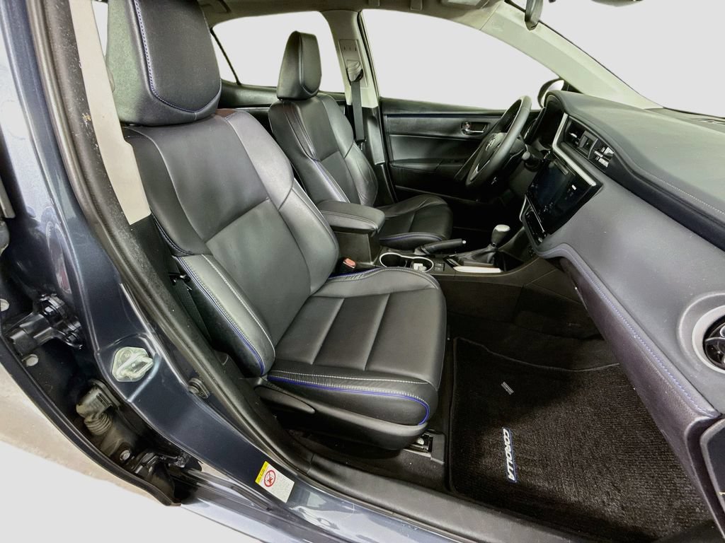 Certified 2017 Toyota Corolla XSE FWD image 18