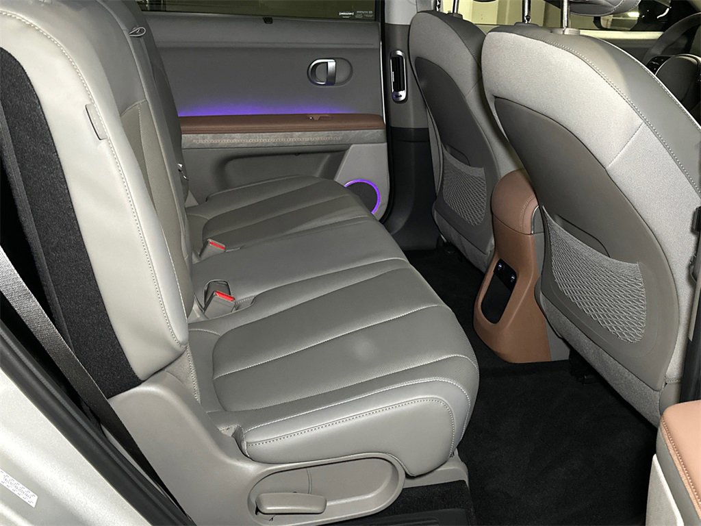 Used 2024 Hyundai Ioniq 5 Limited image 18