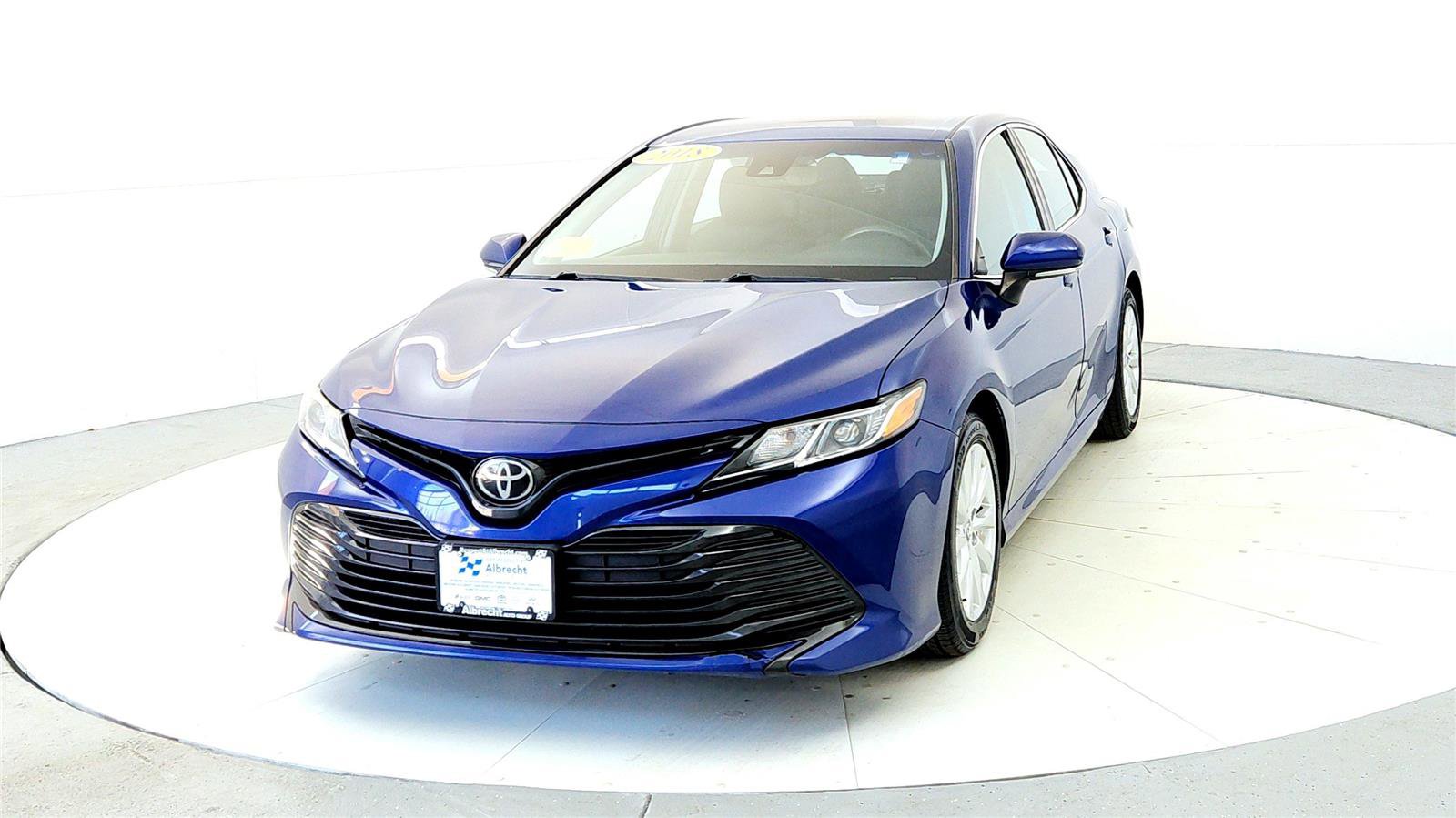 Certified 2018 Toyota Camry LE w/ Convenience Package image 2