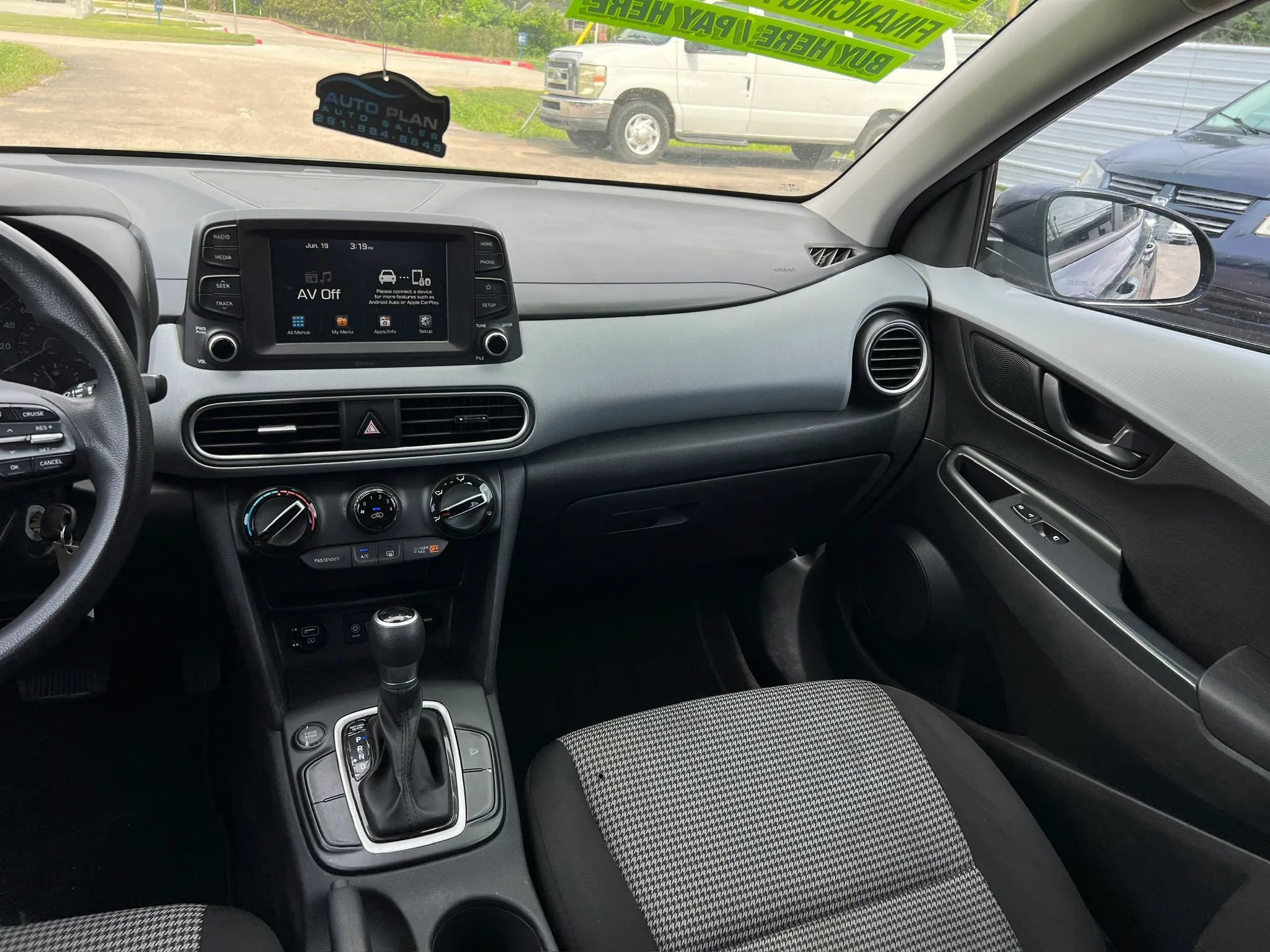 Used 2019 Hyundai Kona SE FWD image 16