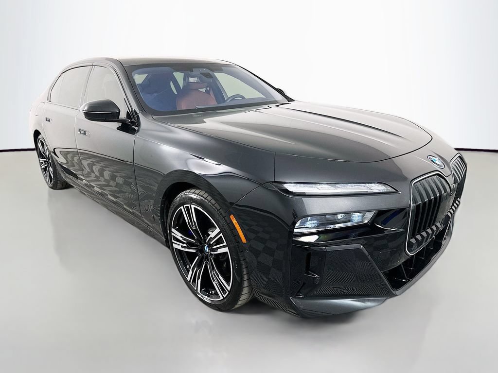 Used 2025 BMW i7 xDrive60 w/ Executive Package AWD/4WD image 3