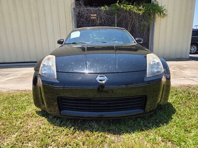 Used 2004 Nissan 350Z Touring RWD image 2