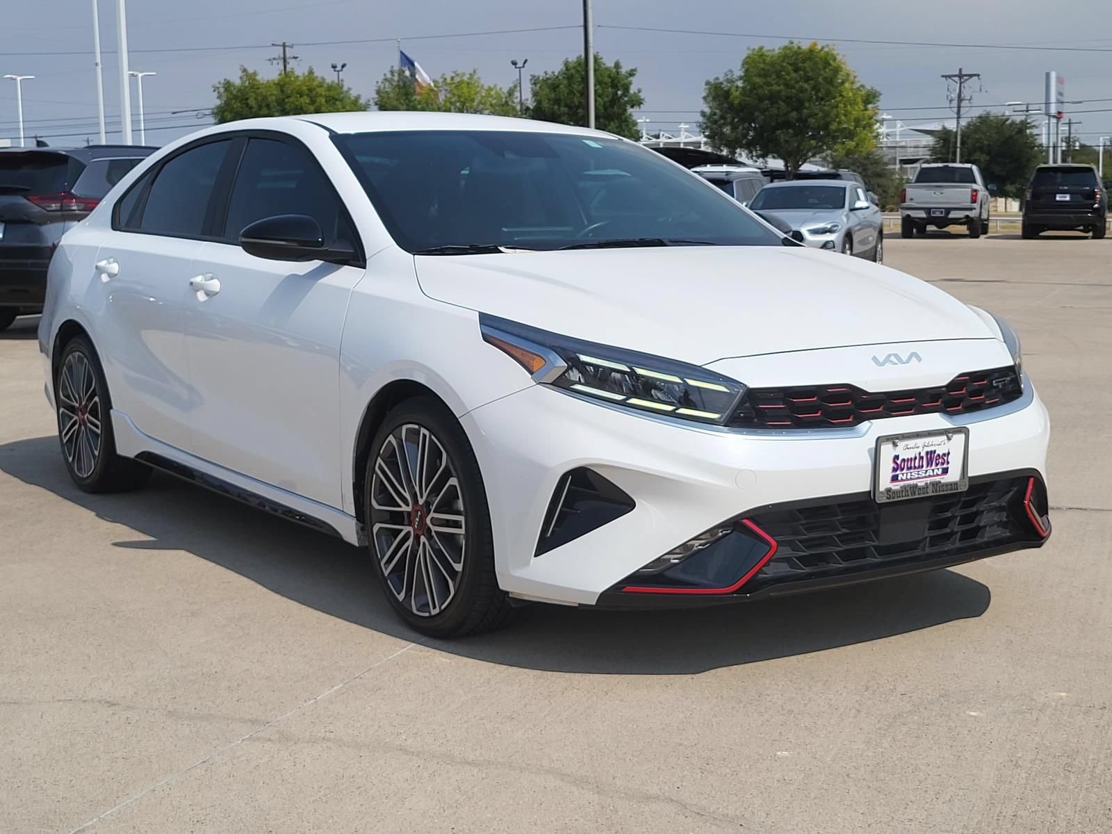 Used 2023 Kia Forte GT FWD image 3