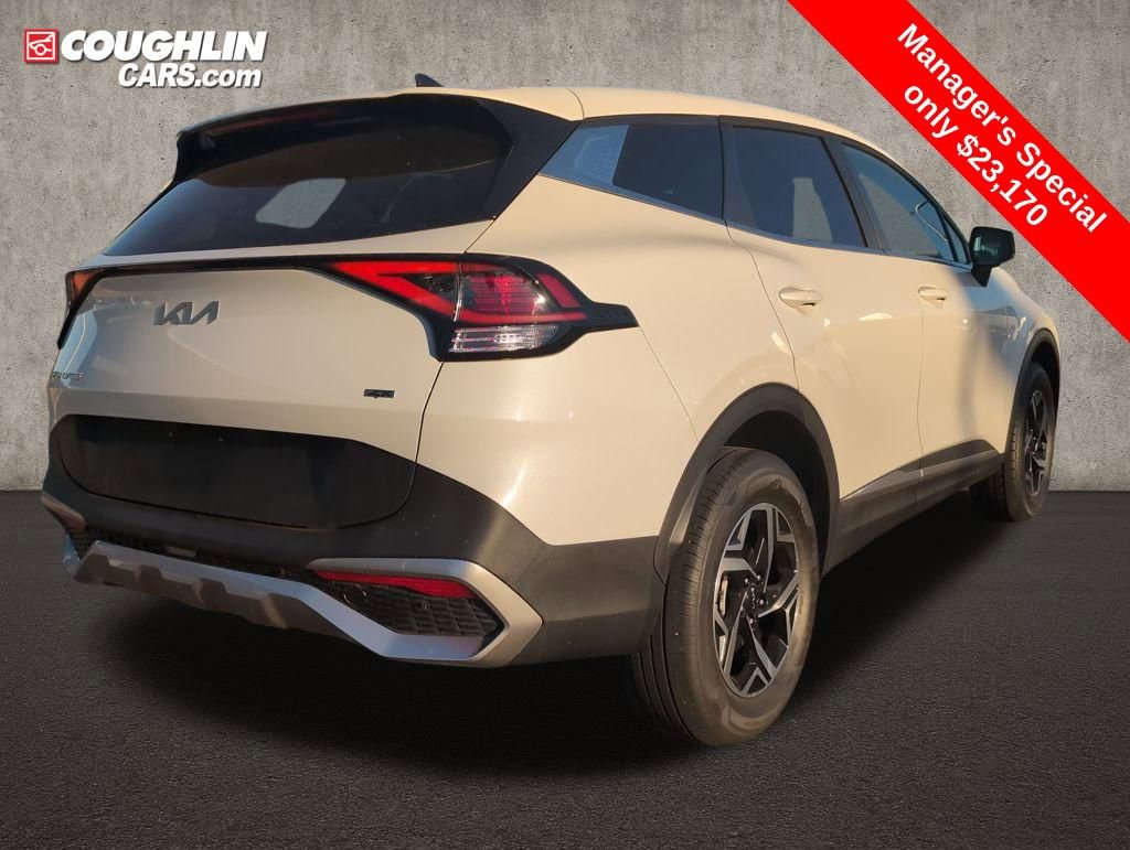 Used 2023 Kia Sportage LX image 7
