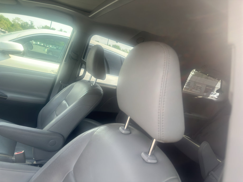 Used 2020 Toyota Sienna XLE w/ XLE Navigation Package FWD image 8
